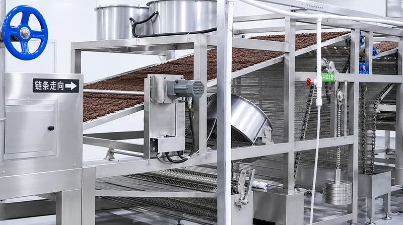 Automated instant noodle production line in OEM food manufacturing factory for large-scale production